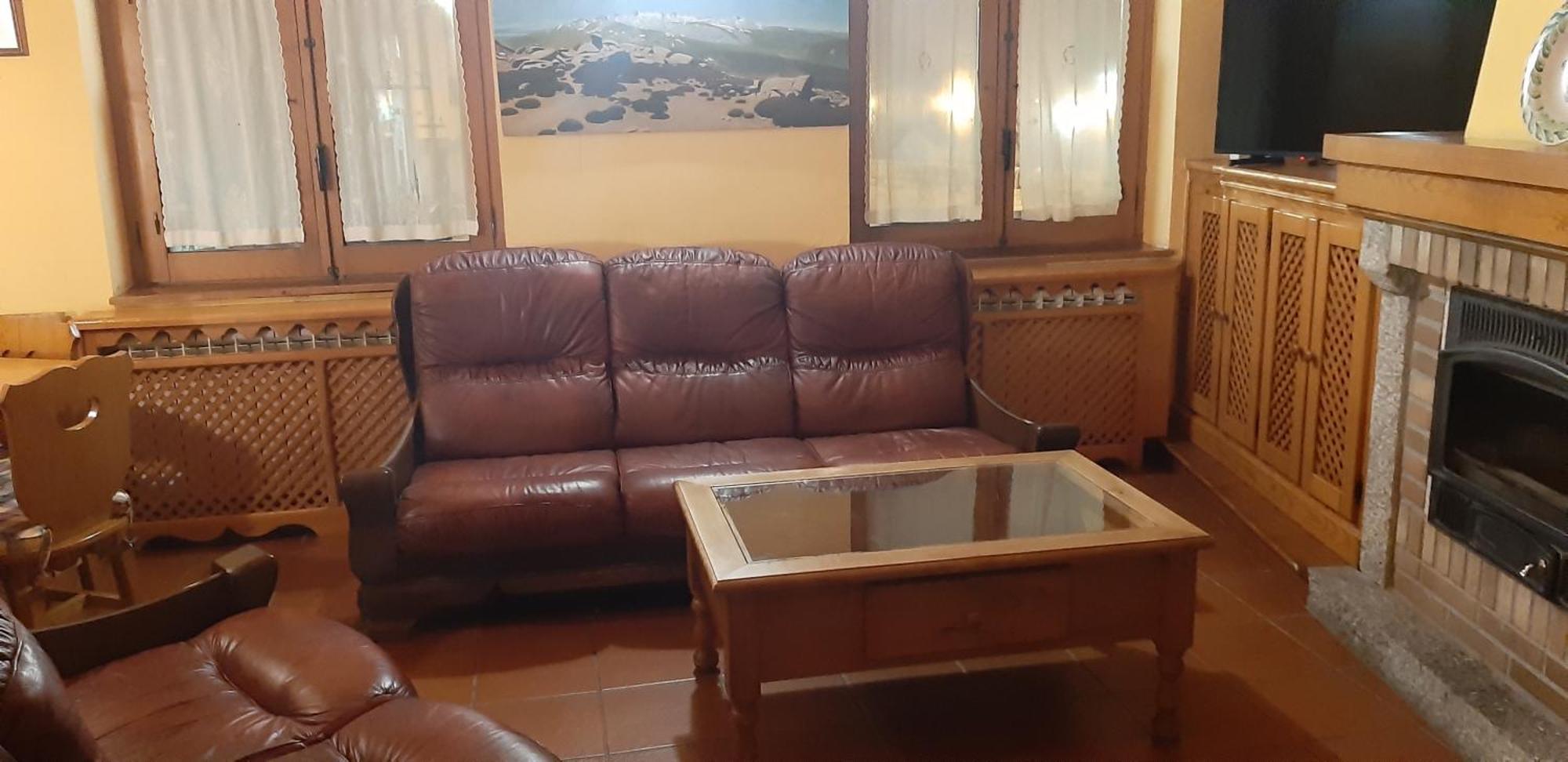 ナバレドンダ・デ・グレドス Casa Rural El Casillo Del Abuelo Goyoゲストハウス エクステリア 写真