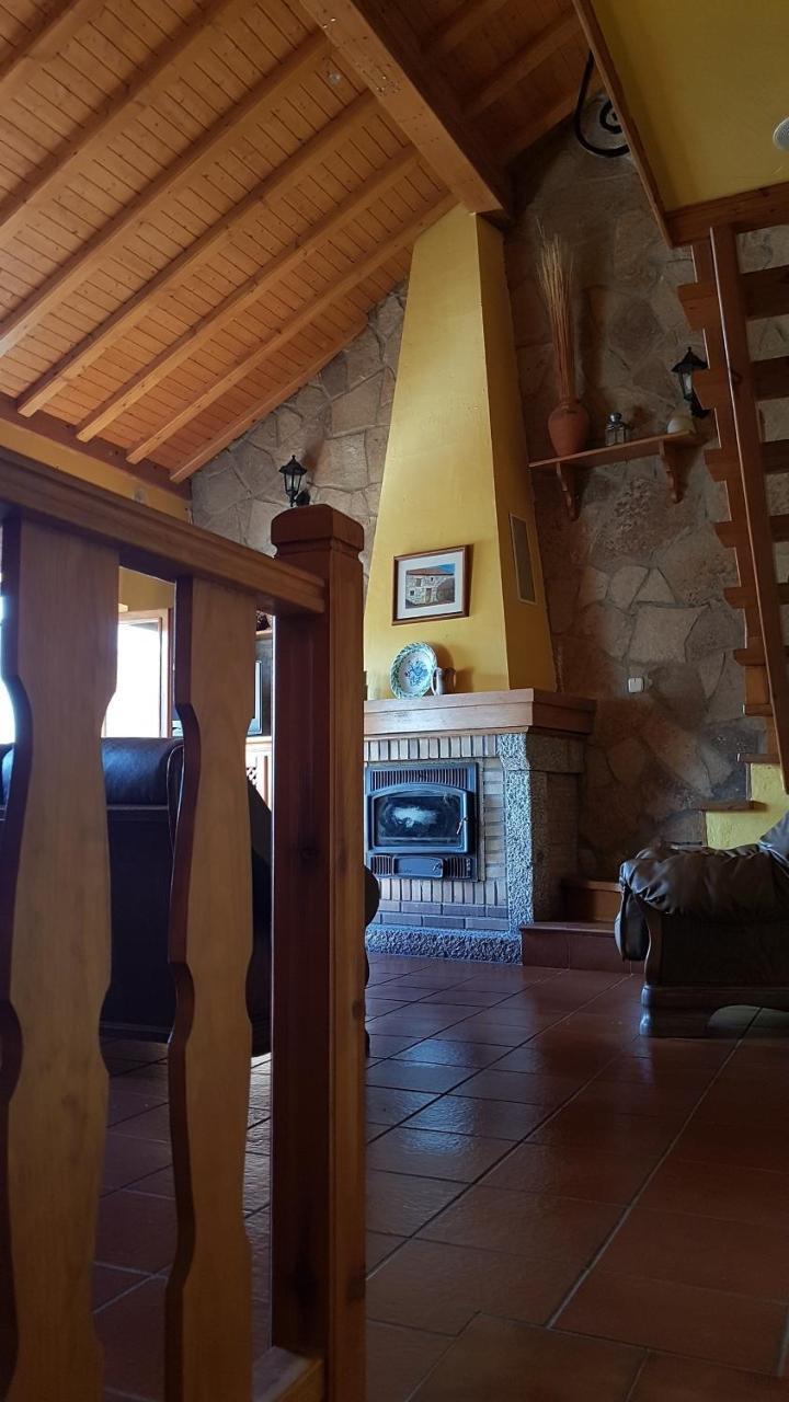 ナバレドンダ・デ・グレドス Casa Rural El Casillo Del Abuelo Goyoゲストハウス エクステリア 写真